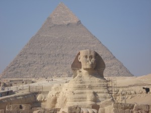 エジプト・ギザのピラミッドの大スフィンクス